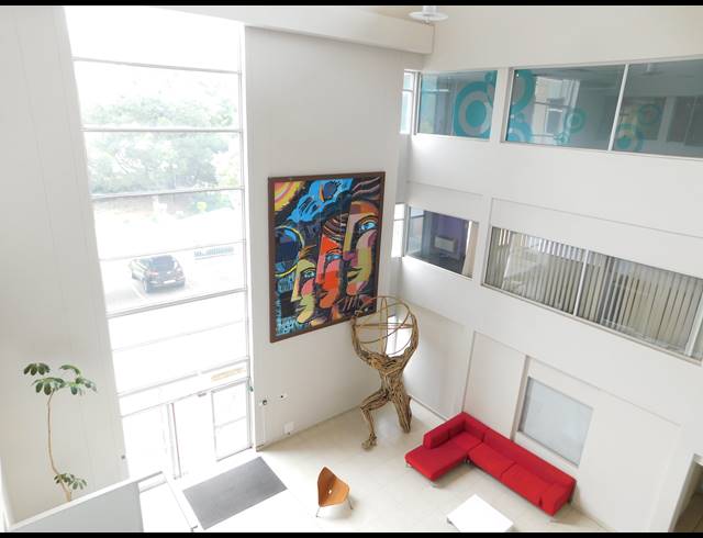 800M² OFFICE TO LET IN FERNDALE